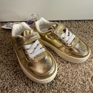 CARTERS | Toddler Girls Size 6 | Gold Velcro Sneakers